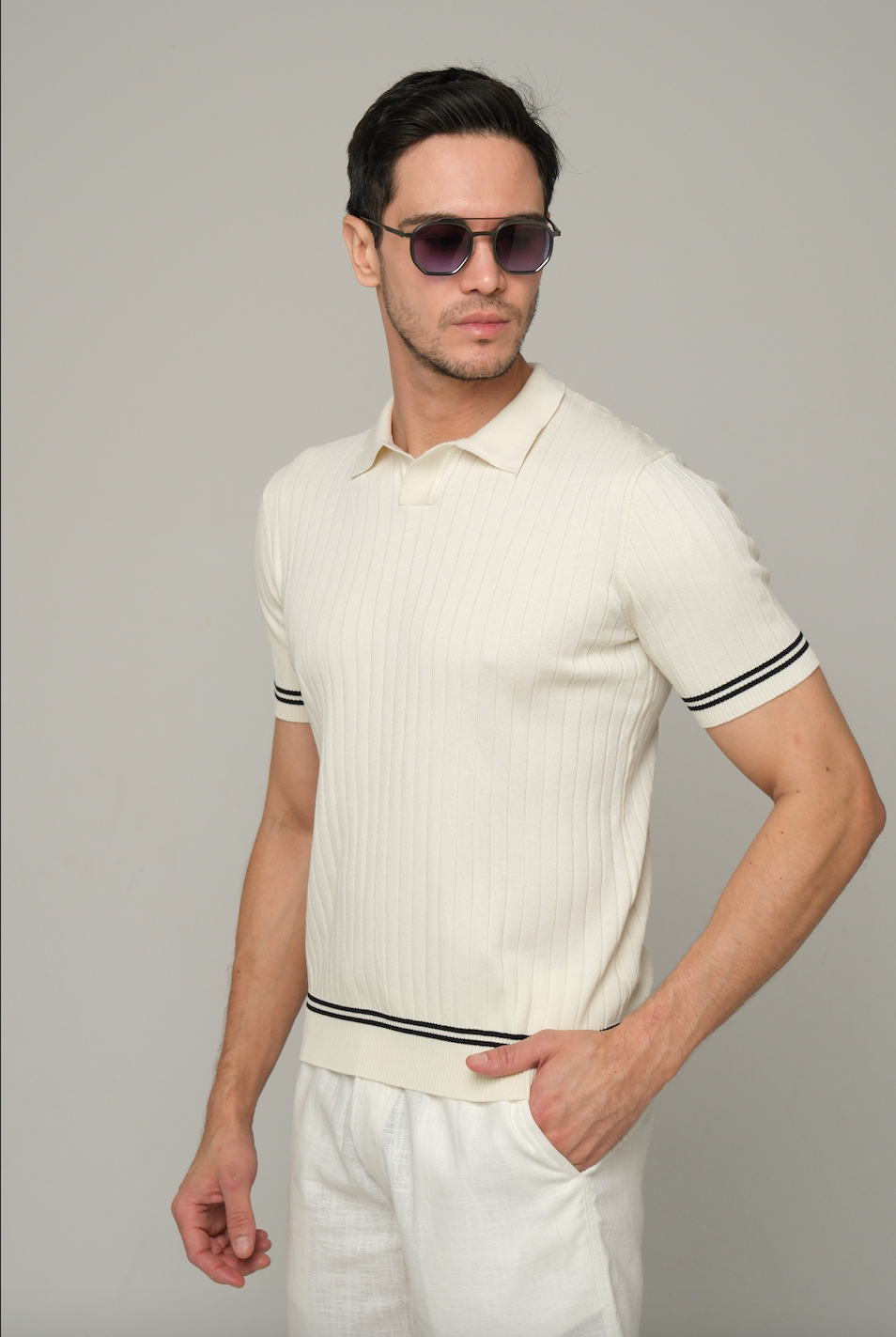 MOCA CULTURE White Polo – Black Lining